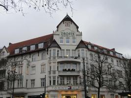 Upper floors of store; two “towers” on each side of the front.