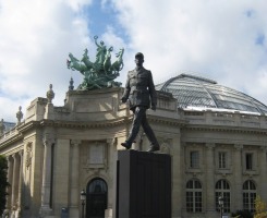 Statue of Charles de Gaulle