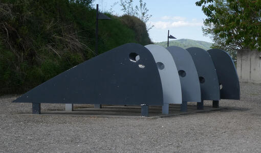 wedge shaped metal plates