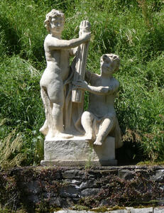 statue of two small children