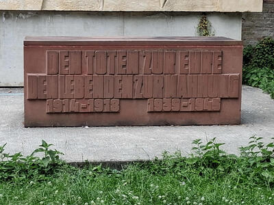 Den Toten zur Ehre den Lebenden zur Mahnung 1914-1918 1939-1945