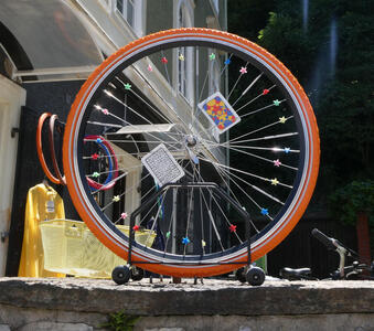 bike wheel with multicolored spokes