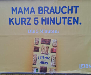 Mama braucht kurz 5 Minuten. / Die 5 Minuten: / (foto of Leibniz Minis package)