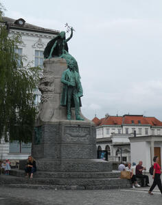 statue in large plaza