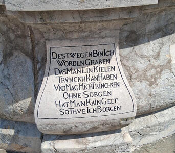 Destwegen bin ich Worden graben, das man ein kielen Trunckh kan haben / Und mag mich trinkchken ohne sorgen / hat man kain Gelt so tue ich Borgen