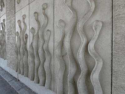 Closeup of wavy snake-like decorations