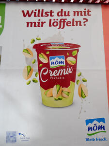 Advert for pistachio pudding: Willst du mit mir löffeln?