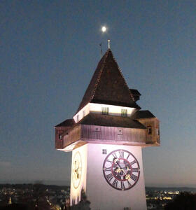 Half-moon over Uhrturm