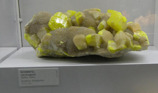Sulfur with aragonite