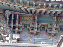 Kwanghwamun closeup
