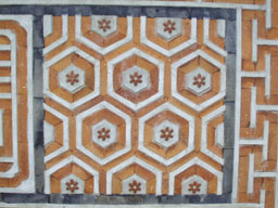 Wall design at Kyeongbokkung