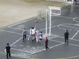 Basketball game at Hongik
