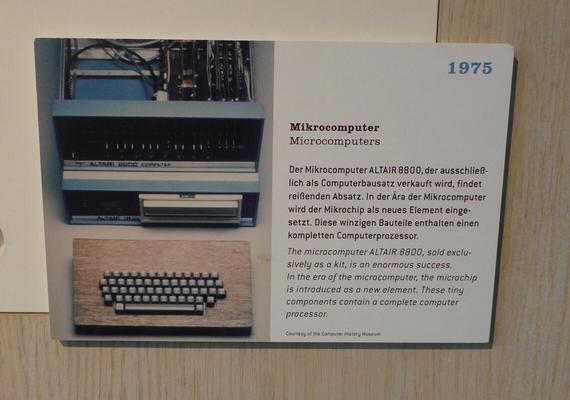 Placard showing an ALTAIR 8800 microcomputer from 1975