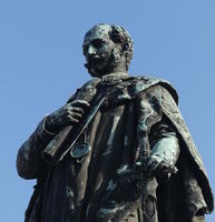 Closeup of Maximilian from waist up