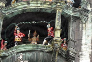 painted soldiers (1700s style)