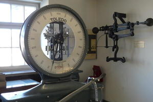 Rotary dial scale going up to 3500 kg