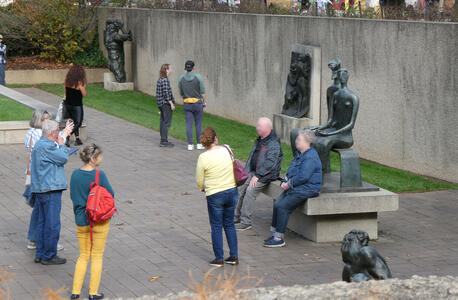 sculpture garden tourists