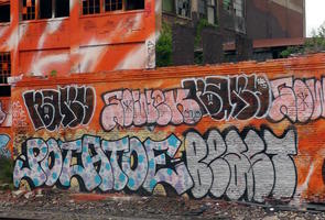 Graffiti with “potatoe” [sic] misspelled.