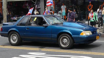 Bllue classic car with spoiler