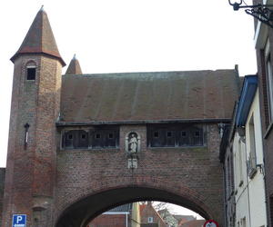 archway