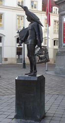 papageno statue