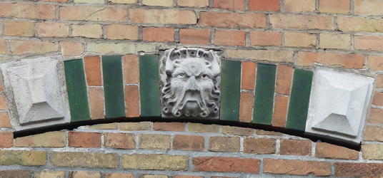 building arc closeup