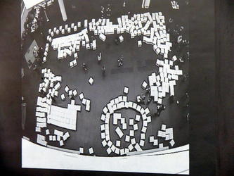 Screen displaying overview of boxes
