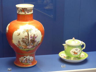 orange vase green teapot