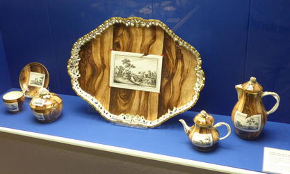 faux woodgrain ceramic
