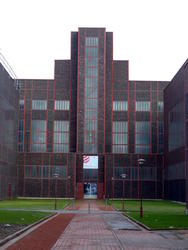 red dot design museum entrance