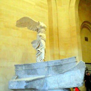winged victory of samothrace