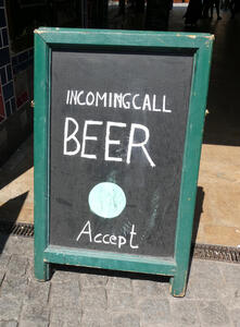 sign incoming call beer