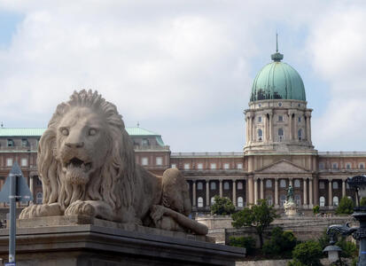 bridge lion and building in background