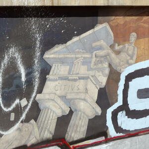 Detail of graffiti showing roman columns with inscription CITIVS