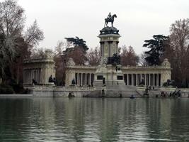 View of monument with horse and rider atop column