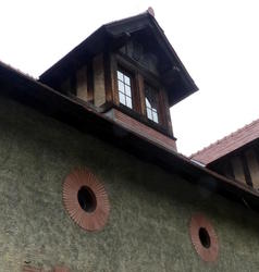 coach house