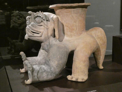 Vase in shape of Chinese dog