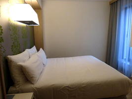 Queen size bed