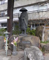 statue buddhist monk