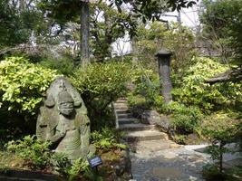 nezu museum statuary