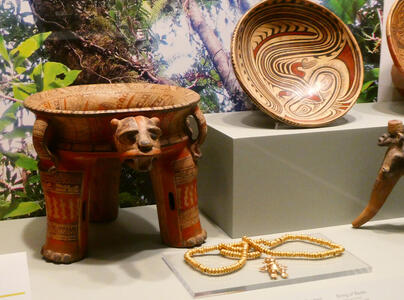 jaguar effigy tripod jar