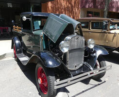 Navy Blue Model T-style car