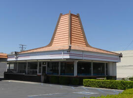 Abandonded A & W Fast Food Restaurant / Drive In